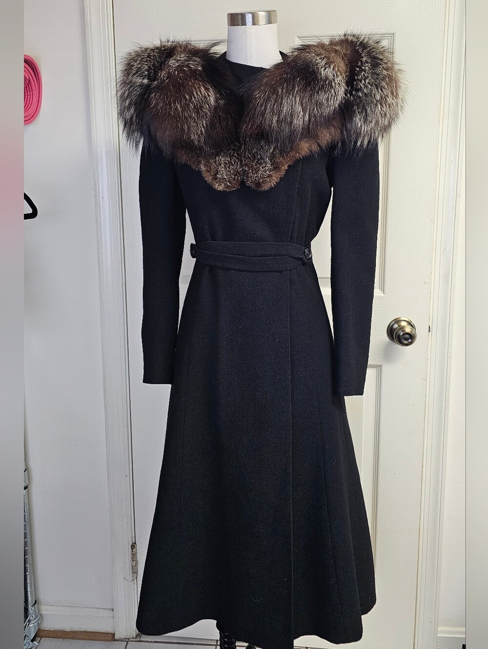Vintage Raleigh Haberdasher Black Wool Coat Real Fox Fur Collar XS Excellent